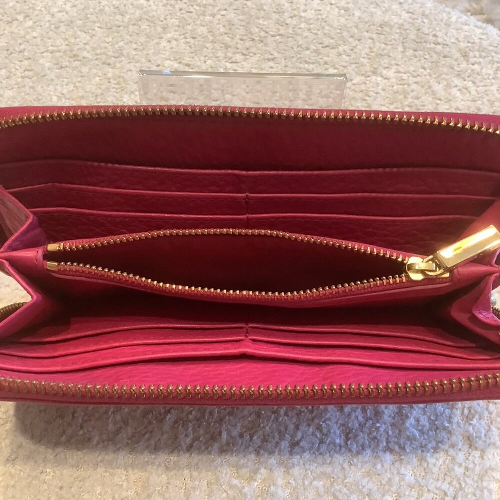 Beautiful Pink Tory Burch Zip Around Wallet - Picture 7 of 8